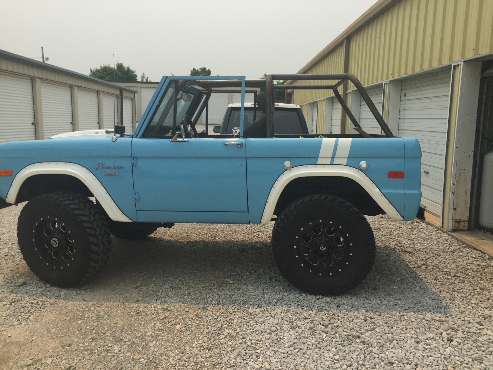 Ford-Bronco-1972-4