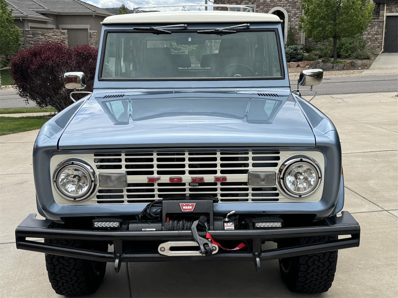 Ford-Bronco-1972-Light-Blue-Gray-19