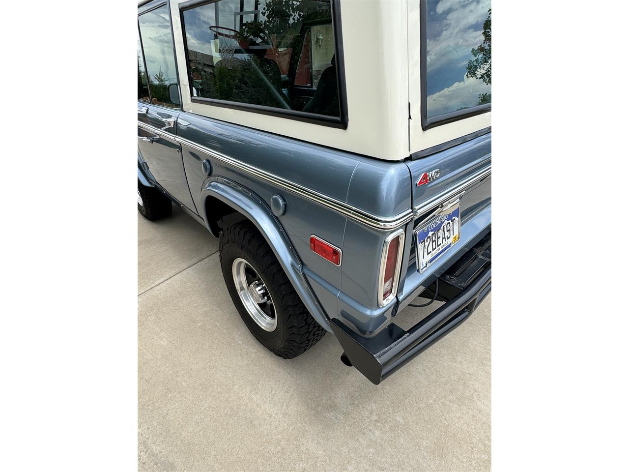 Ford-Bronco-1972-Light-Blue-Gray-25
