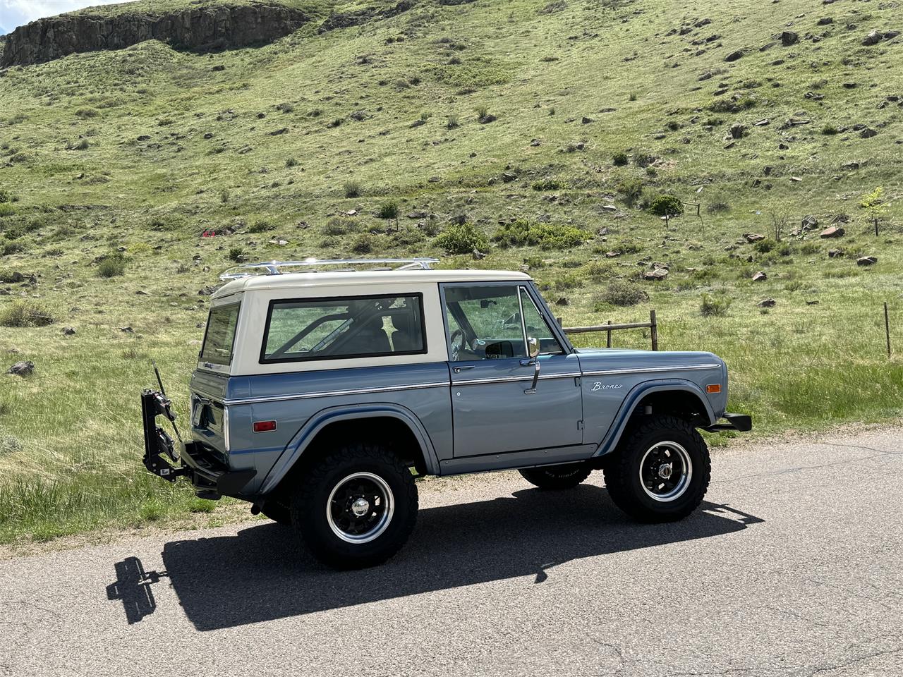 Ford-Bronco-1972-Light-Blue-Gray-6