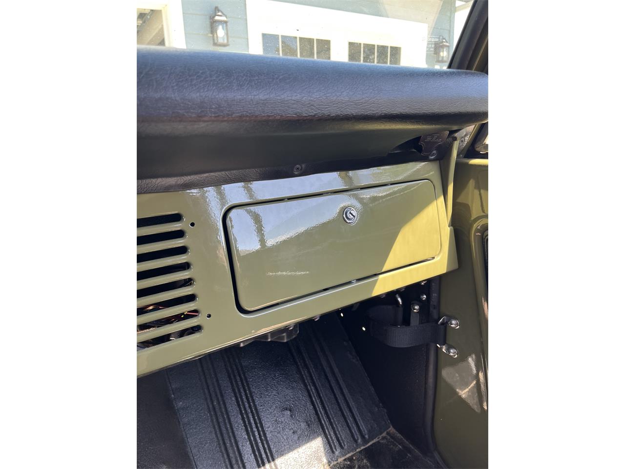 Ford-Bronco-1973-Green-Tan-14