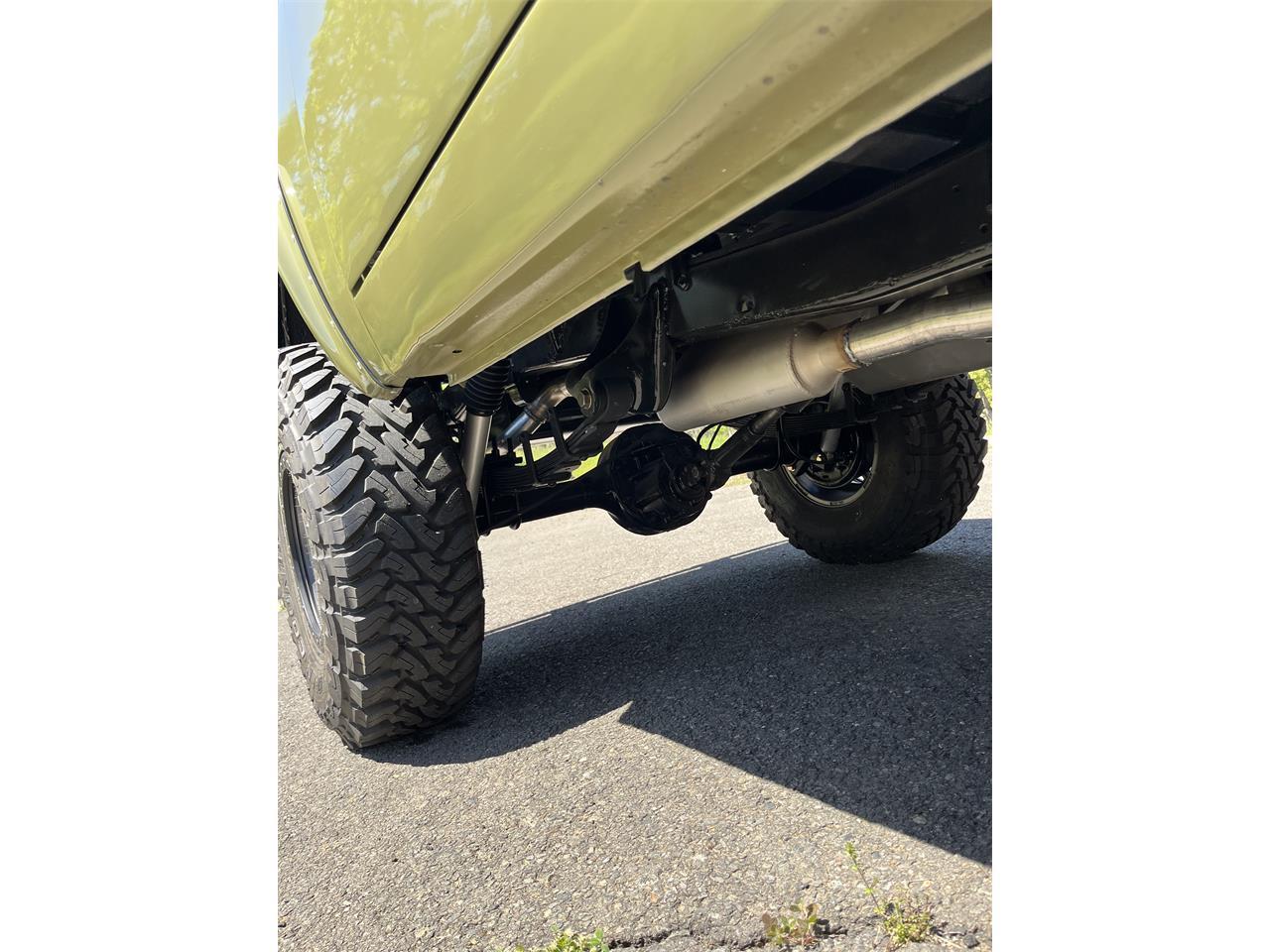 Ford-Bronco-1973-Green-Tan-2