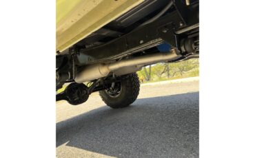 Ford-Bronco-1973-Green-Tan-7