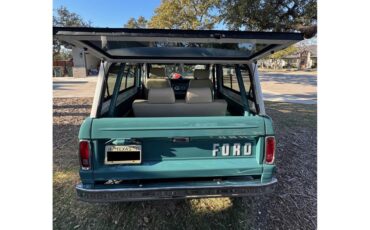 Ford-Bronco-1973-Teal-Parchment-White-23