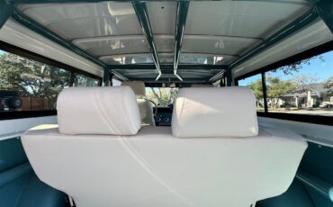Ford-Bronco-1973-Teal-Parchment-White-25