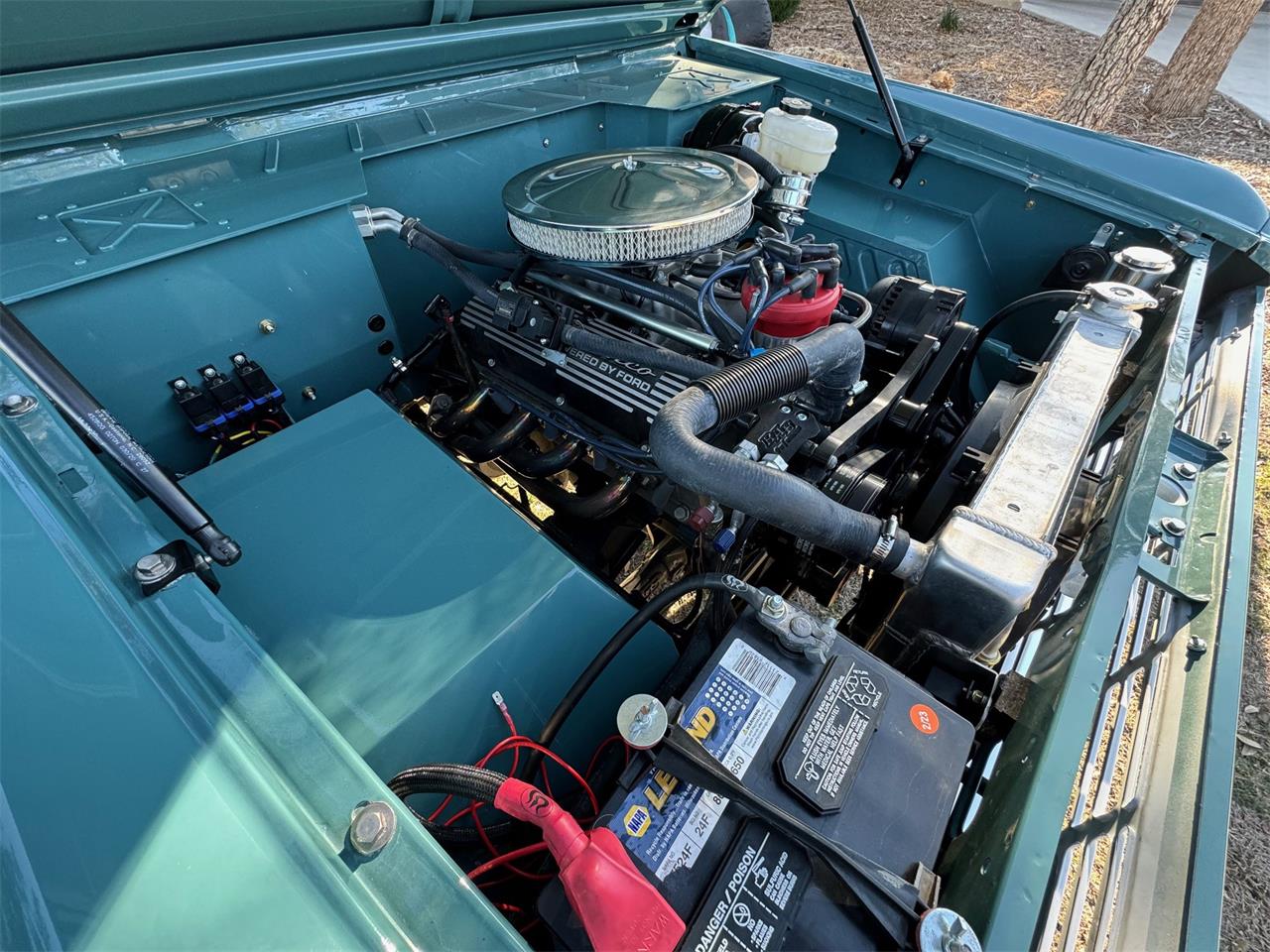 Ford-Bronco-1973-Teal-Parchment-White-26