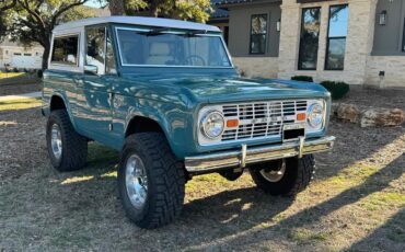 Ford-Bronco-1973-Teal-Parchment-White-35