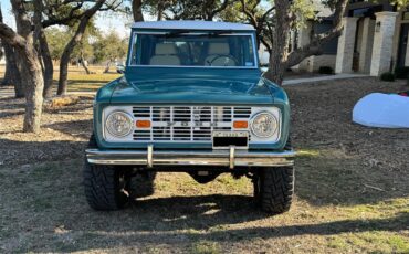 Ford-Bronco-1973-Teal-Parchment-White