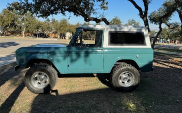 Ford-Bronco-1973-Teal-Parchment-White-5