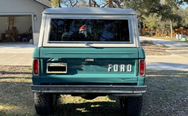 Ford-Bronco-1973-Teal-Parchment-White-7