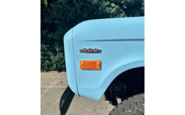 Ford-Bronco-1974-Baby-Blue-Black-Leather-2