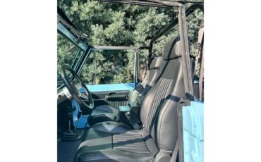 Ford-Bronco-1974-Baby-Blue-Black-Leather-9