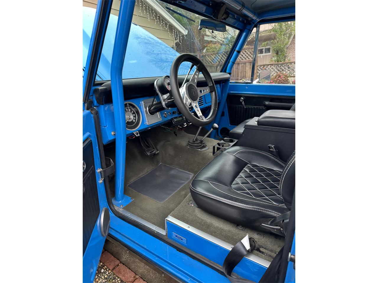 Ford-Bronco-1974-Blue-Black-grey-1