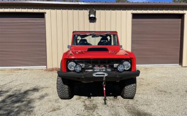 Ford-Bronco-1974-Red-Black-2