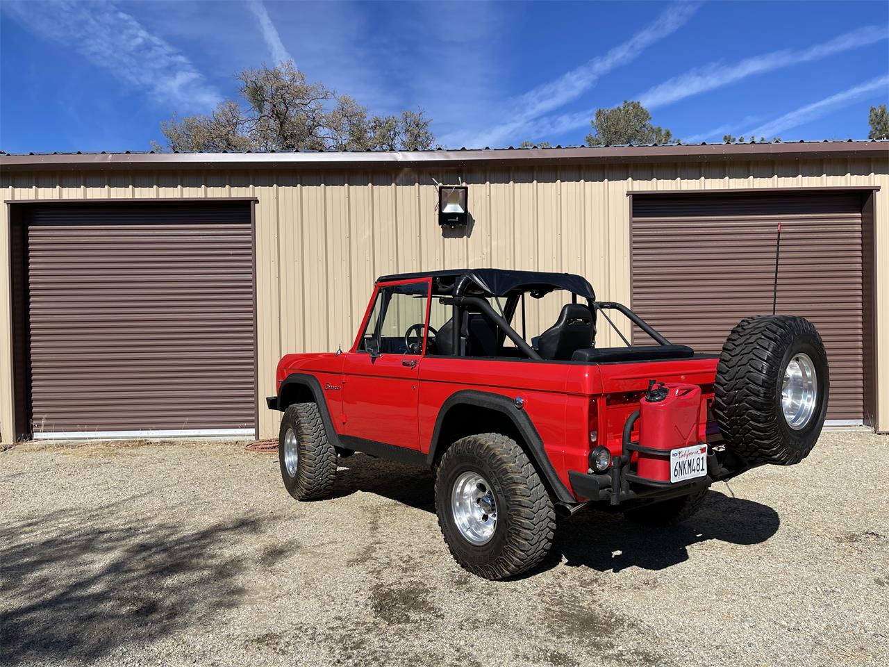 Ford-Bronco-1974-Red-Black-4