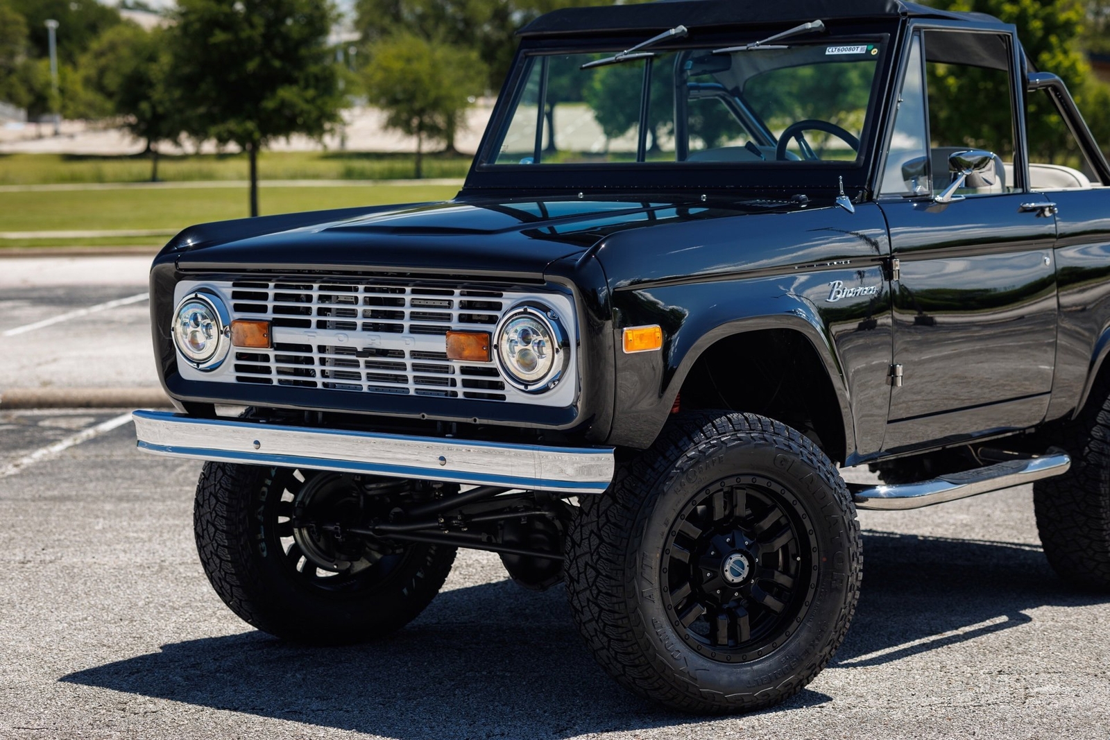 Ford-Bronco-1974-SUV-14