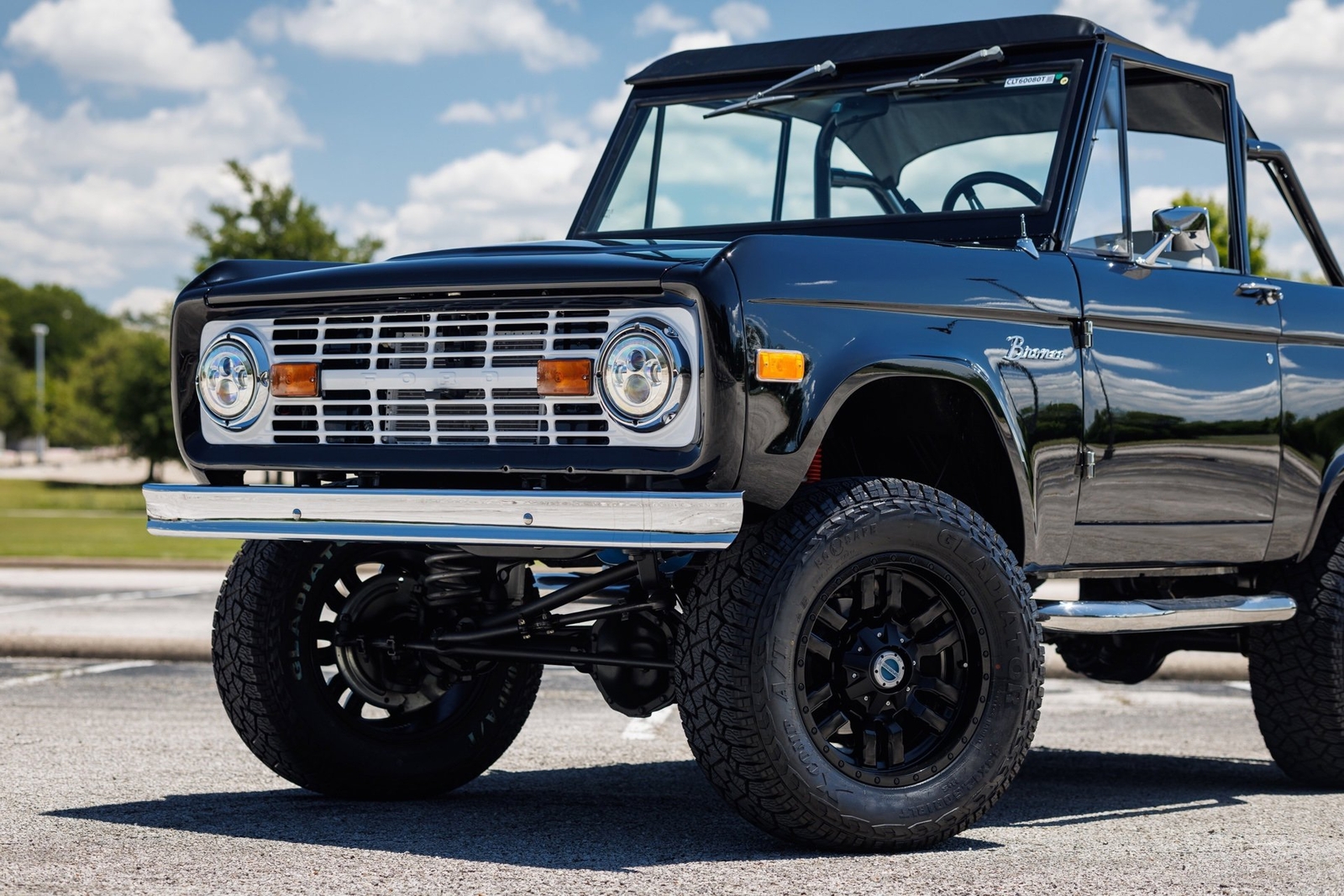 Ford-Bronco-1974-SUV-15