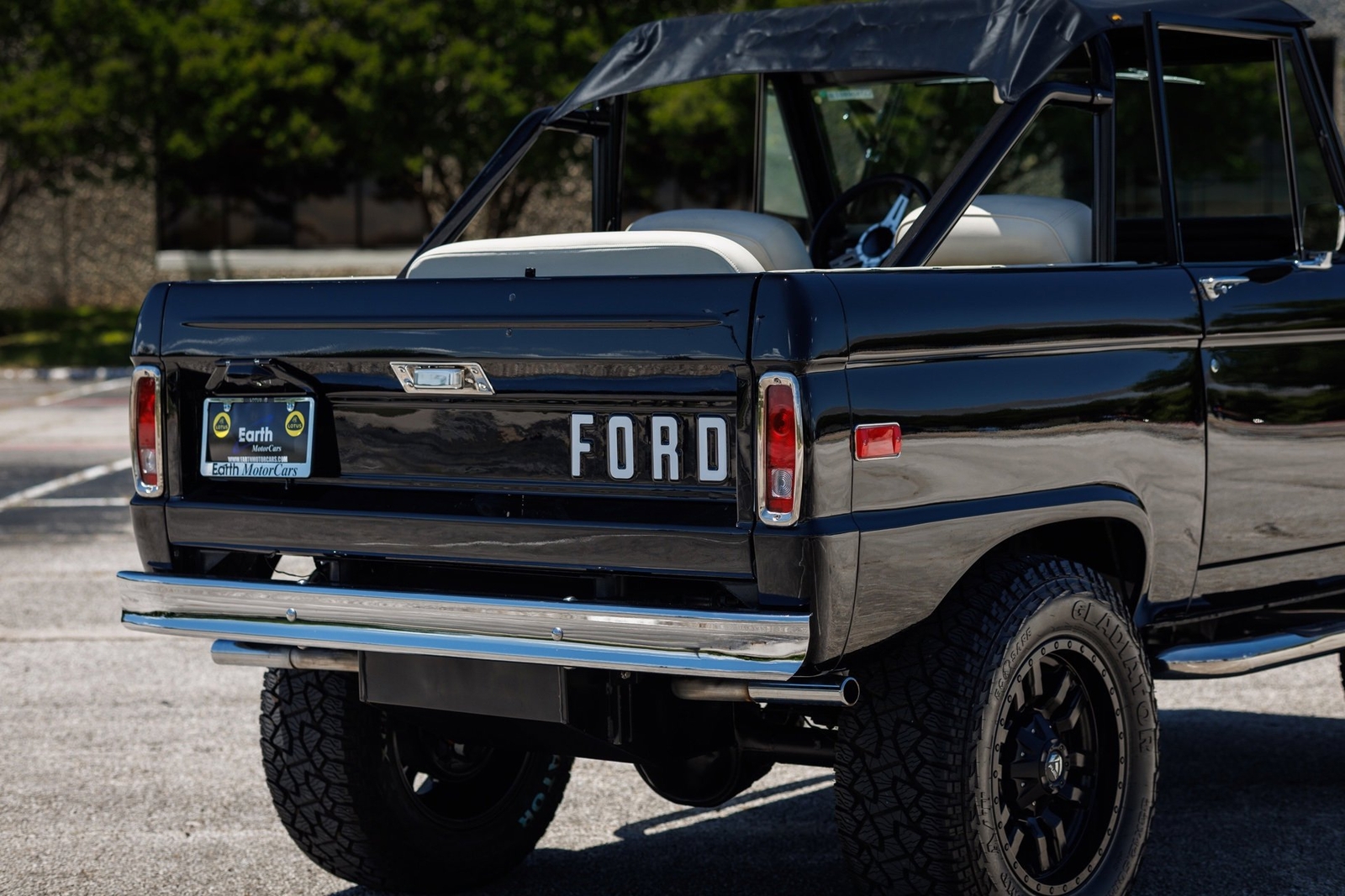 Ford-Bronco-1974-SUV-22