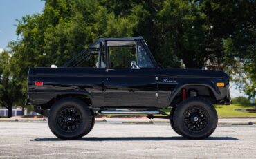 Ford-Bronco-1974-SUV-30