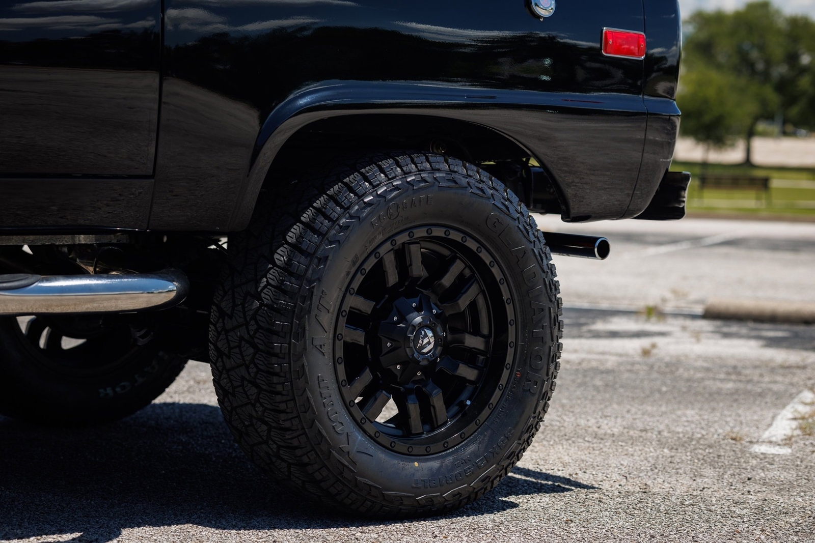 Ford-Bronco-1974-SUV-33