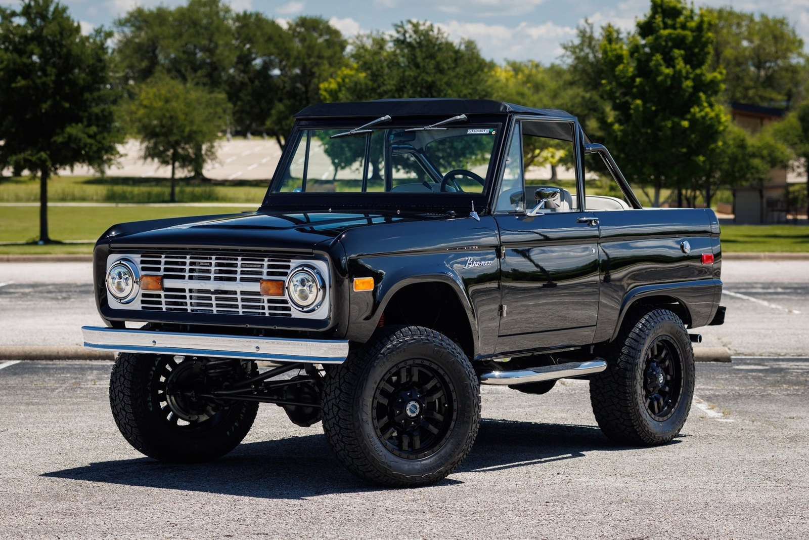 Ford-Bronco-1974-SUV-5