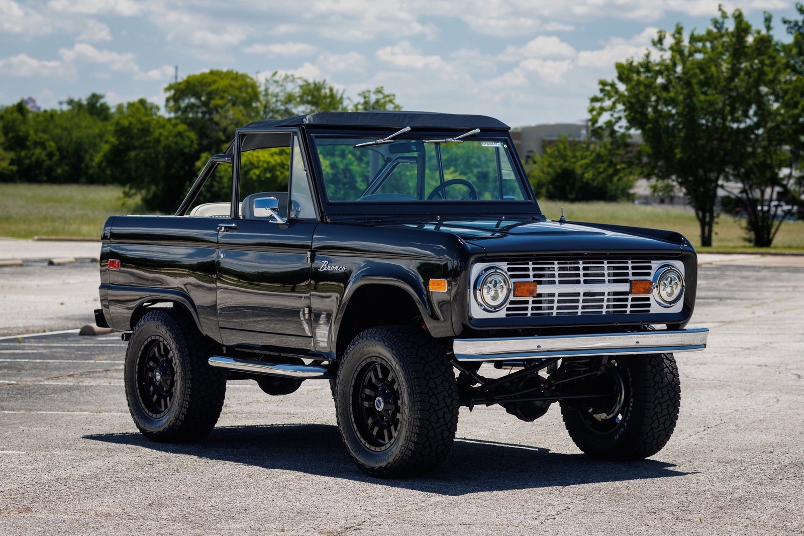 Ford-Bronco-1974-SUV-7