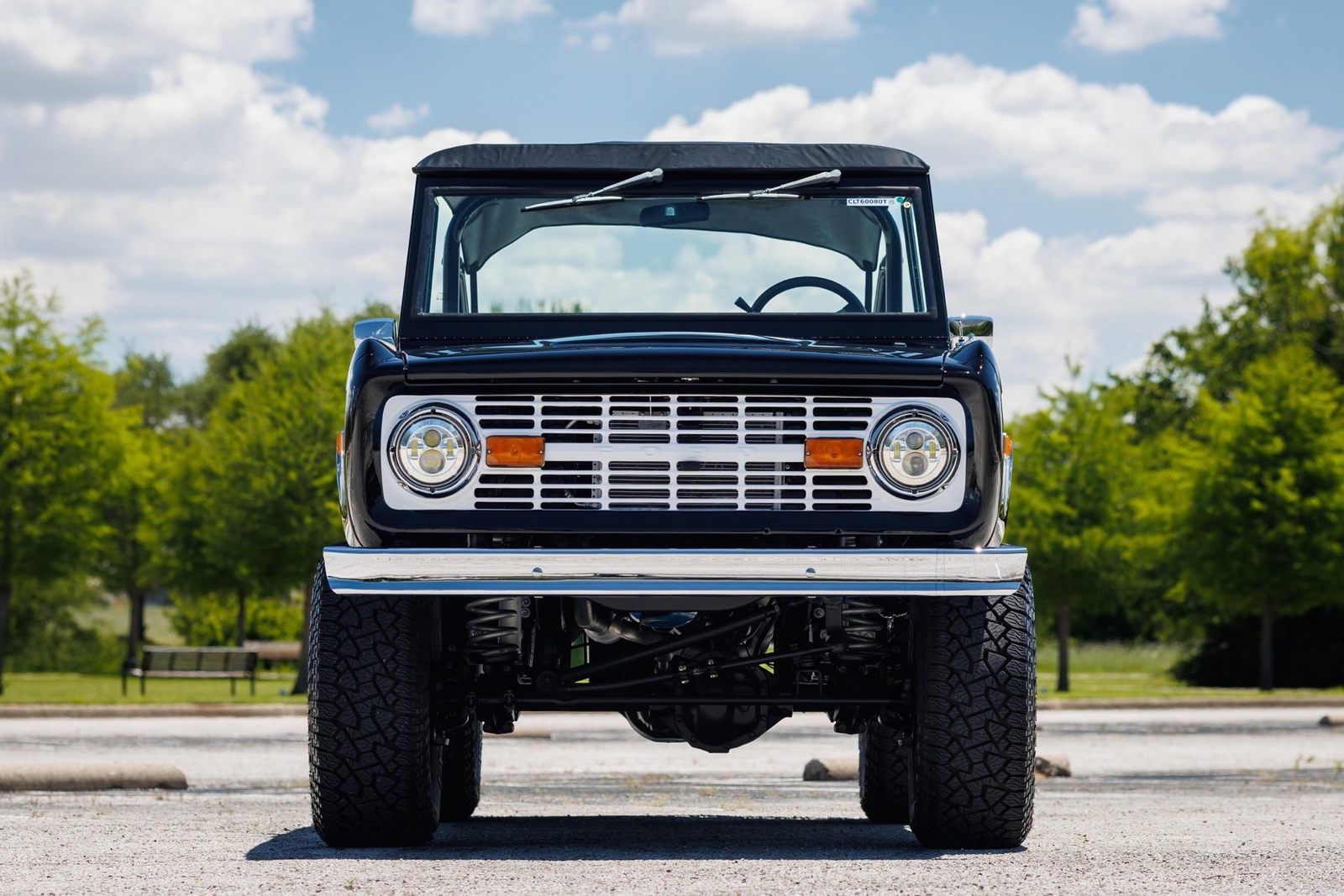 Ford-Bronco-1974-SUV-8