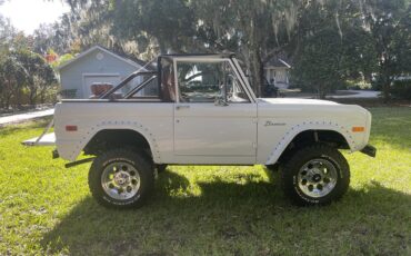 Ford-Bronco-1974-White-Black-2