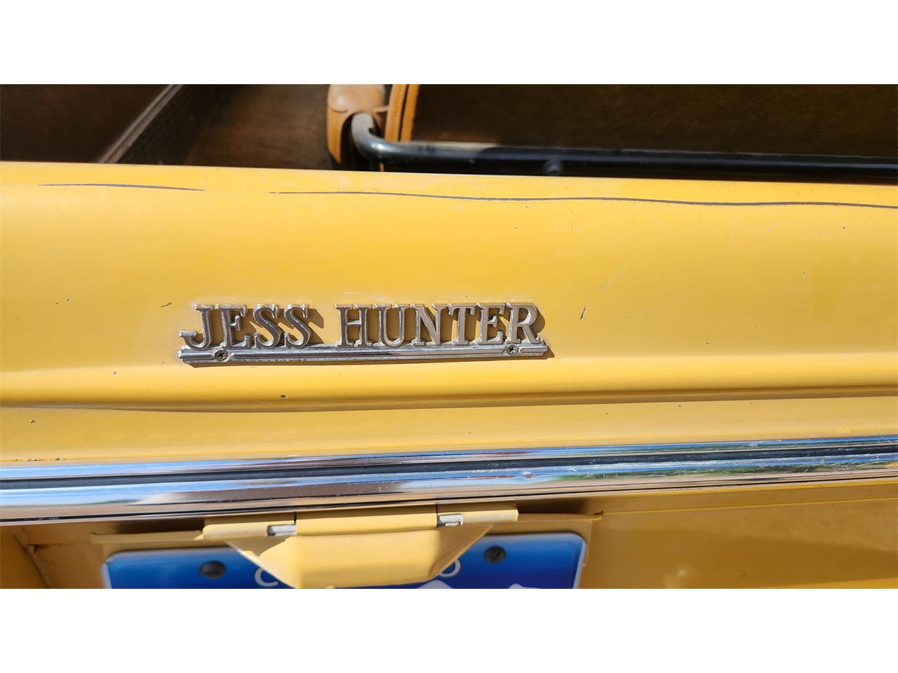 Ford-Bronco-1974-yellow-and-white-brown-22