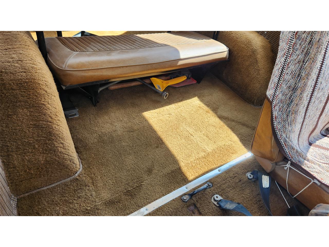 Ford-Bronco-1974-yellow-and-white-brown-8