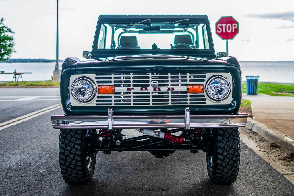 Ford-Bronco-1975-Other-13