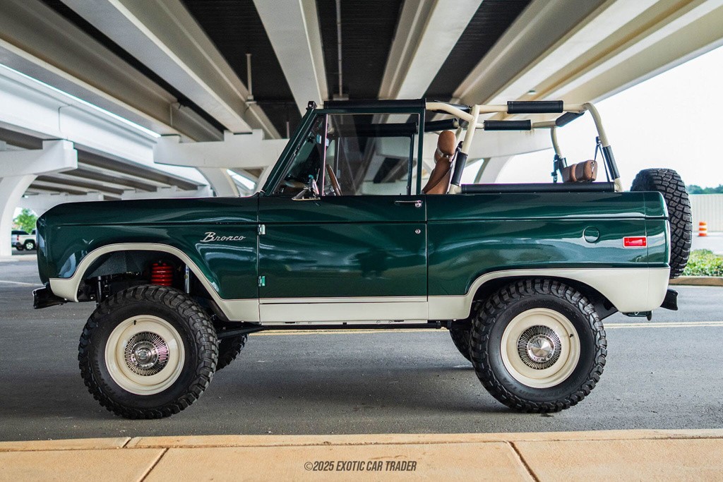 Ford-Bronco-1975-Other-2