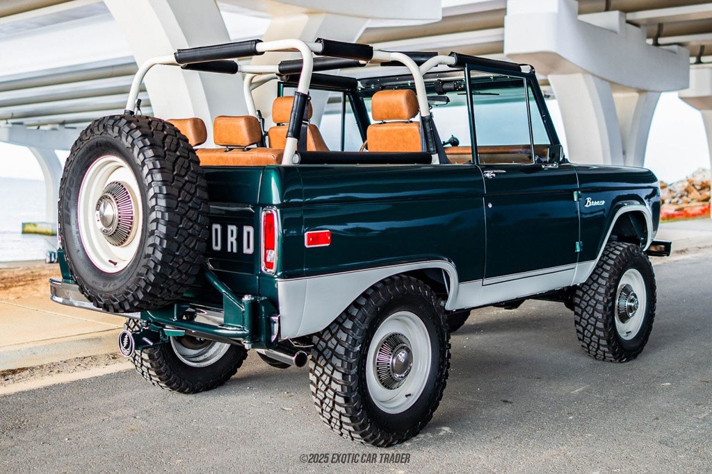 Ford-Bronco-1975-Other-7