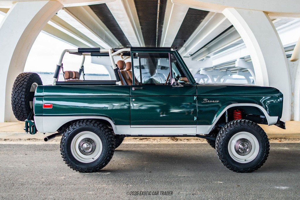 Ford-Bronco-1975-Other-8