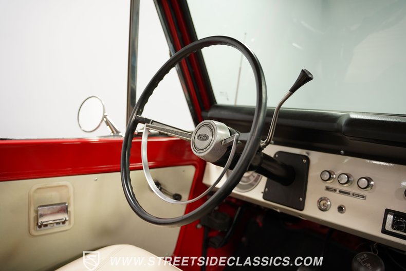 Ford-Bronco-1975-Red-White-43