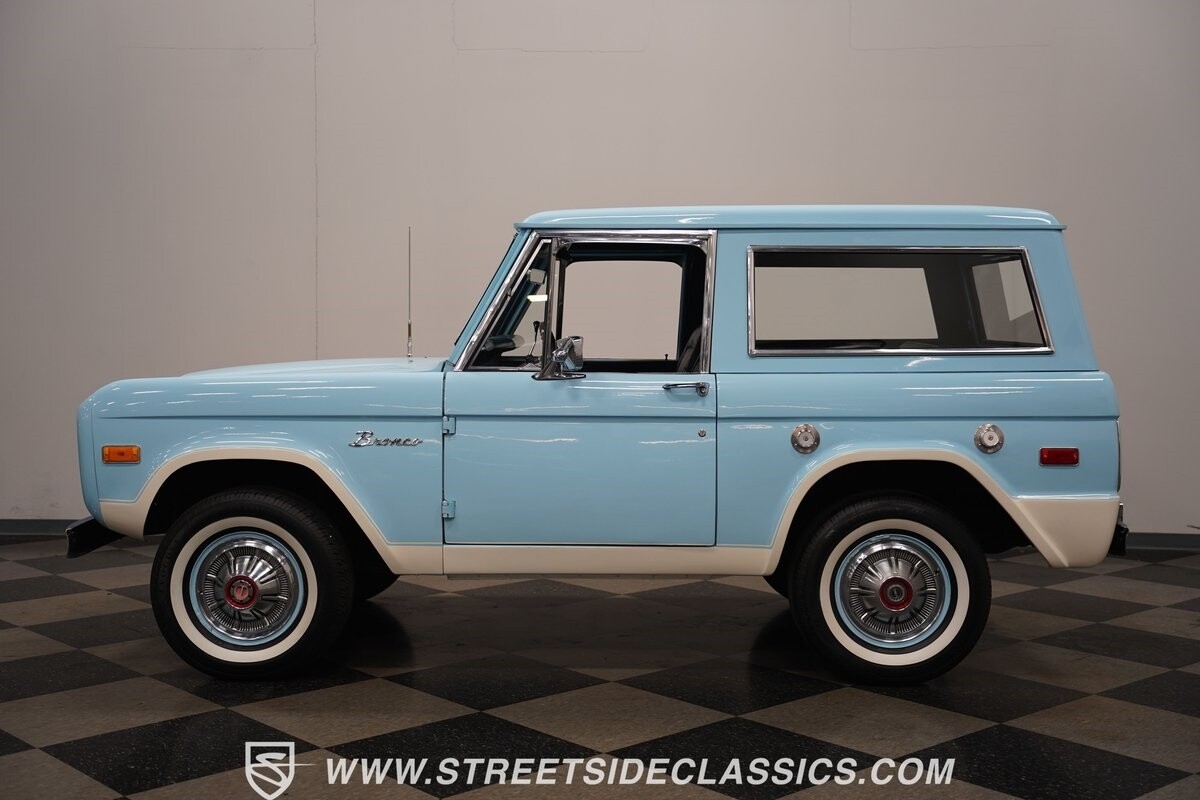 Ford-Bronco-1975-SUV-2