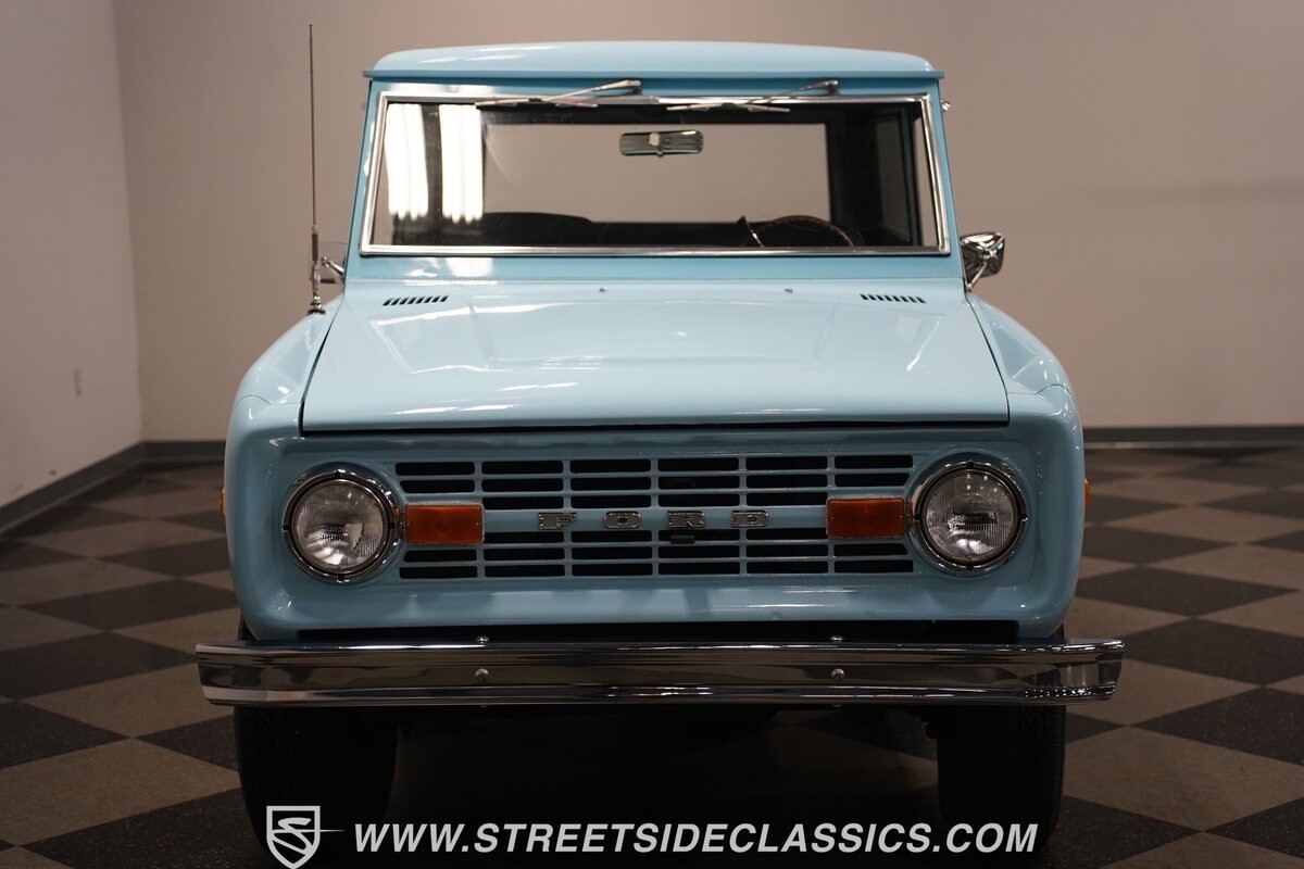 Ford-Bronco-1975-SUV-21