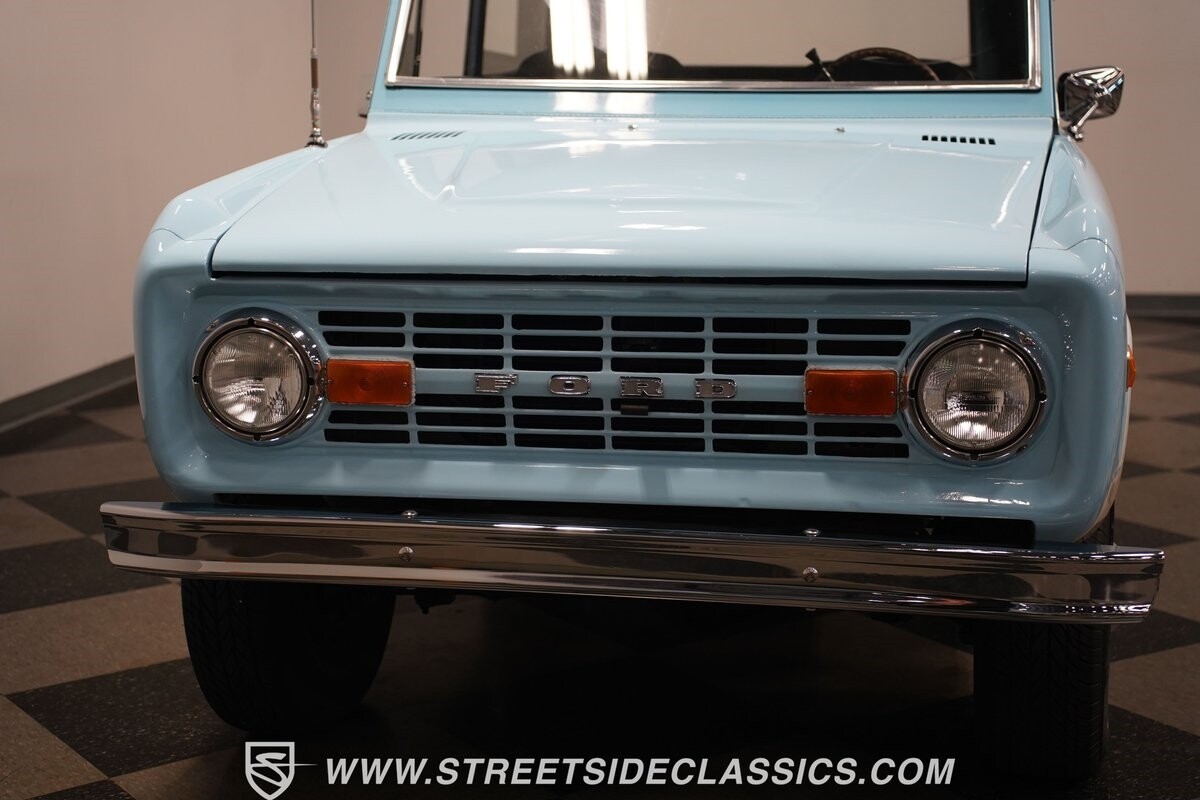 Ford-Bronco-1975-SUV-23