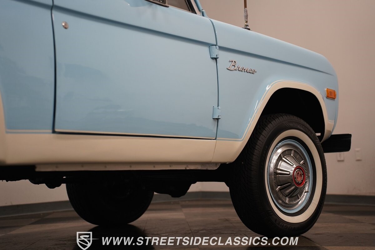 Ford-Bronco-1975-SUV-33