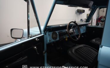 Ford-Bronco-1975-SUV-4