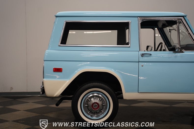 Ford-Bronco-1975-Wind-Blue-Black-45