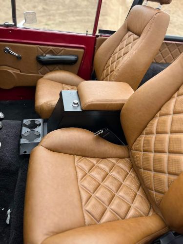 Ford-Bronco-1976-Cherry-Apple-Red-Walnut-5