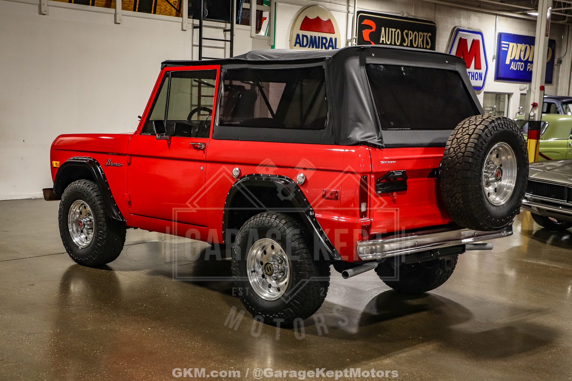 Ford-Bronco-1976-Red-White-10