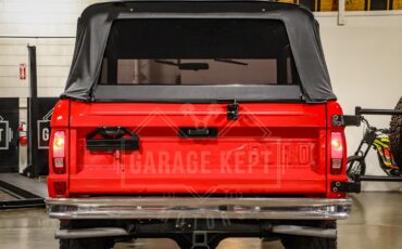 Ford-Bronco-1976-Red-White-12