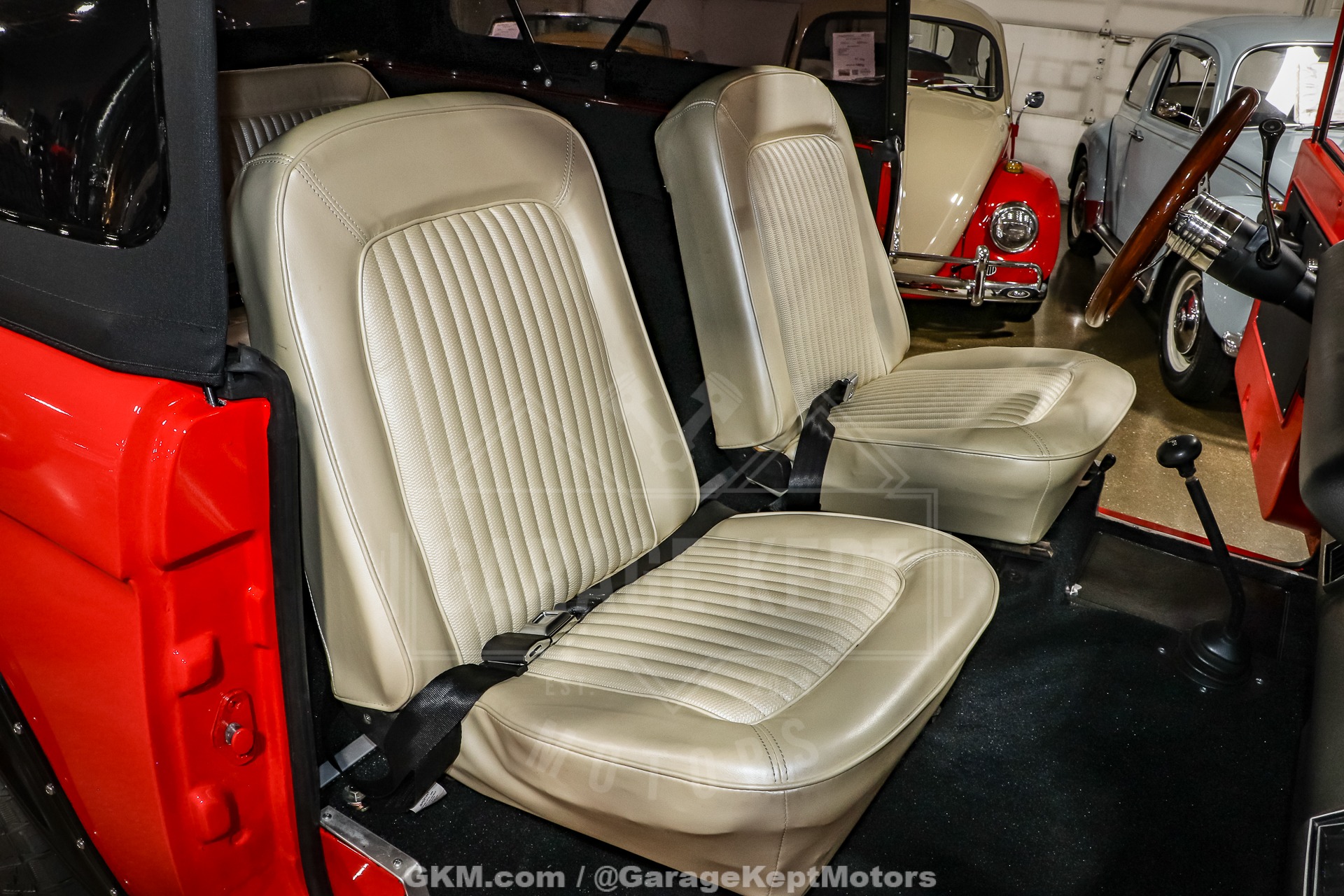 Ford-Bronco-1976-Red-White-15
