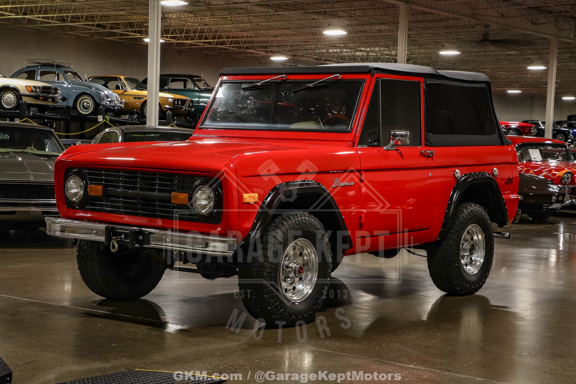 Ford-Bronco-1976-Red-White-17