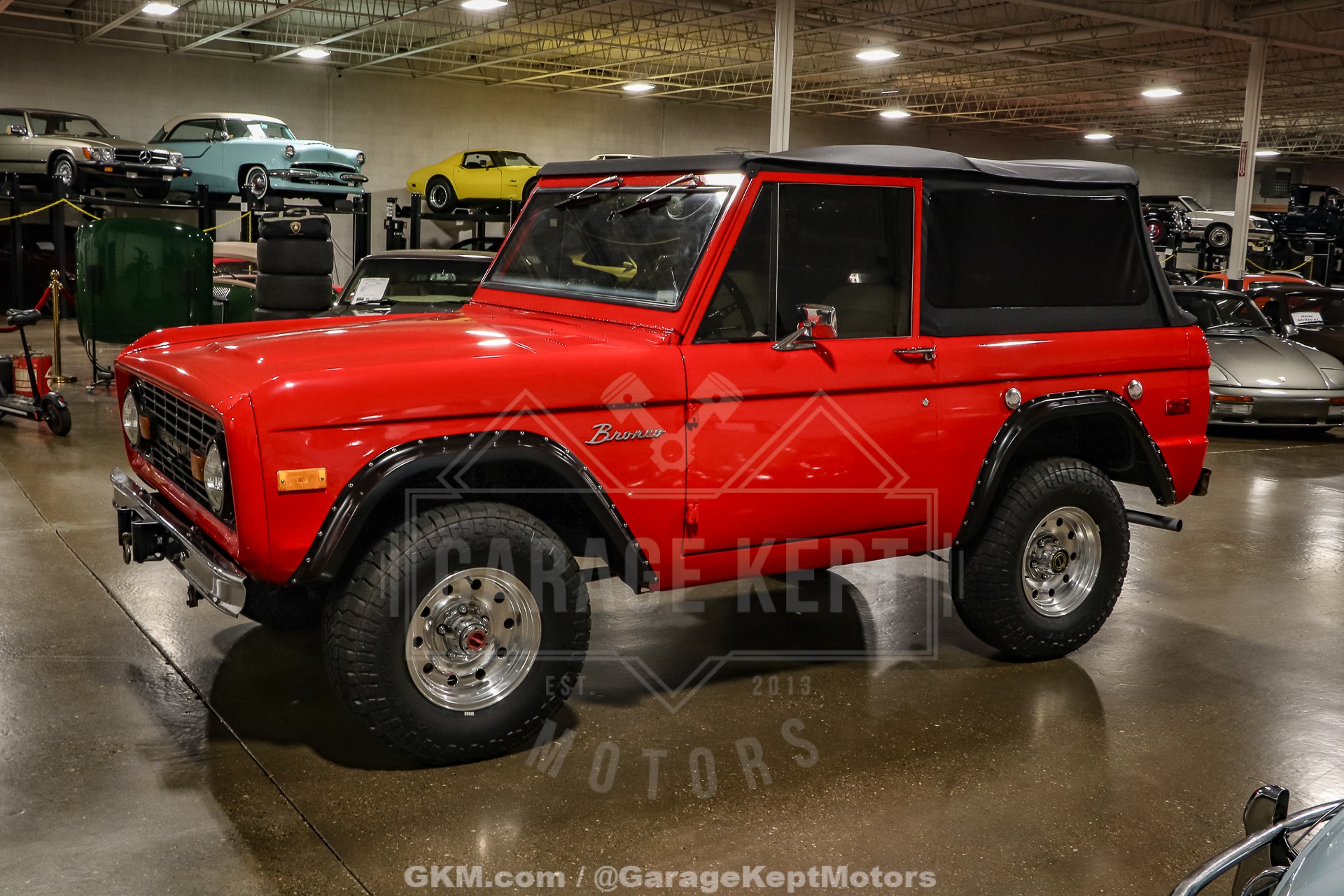 Ford-Bronco-1976-Red-White-18