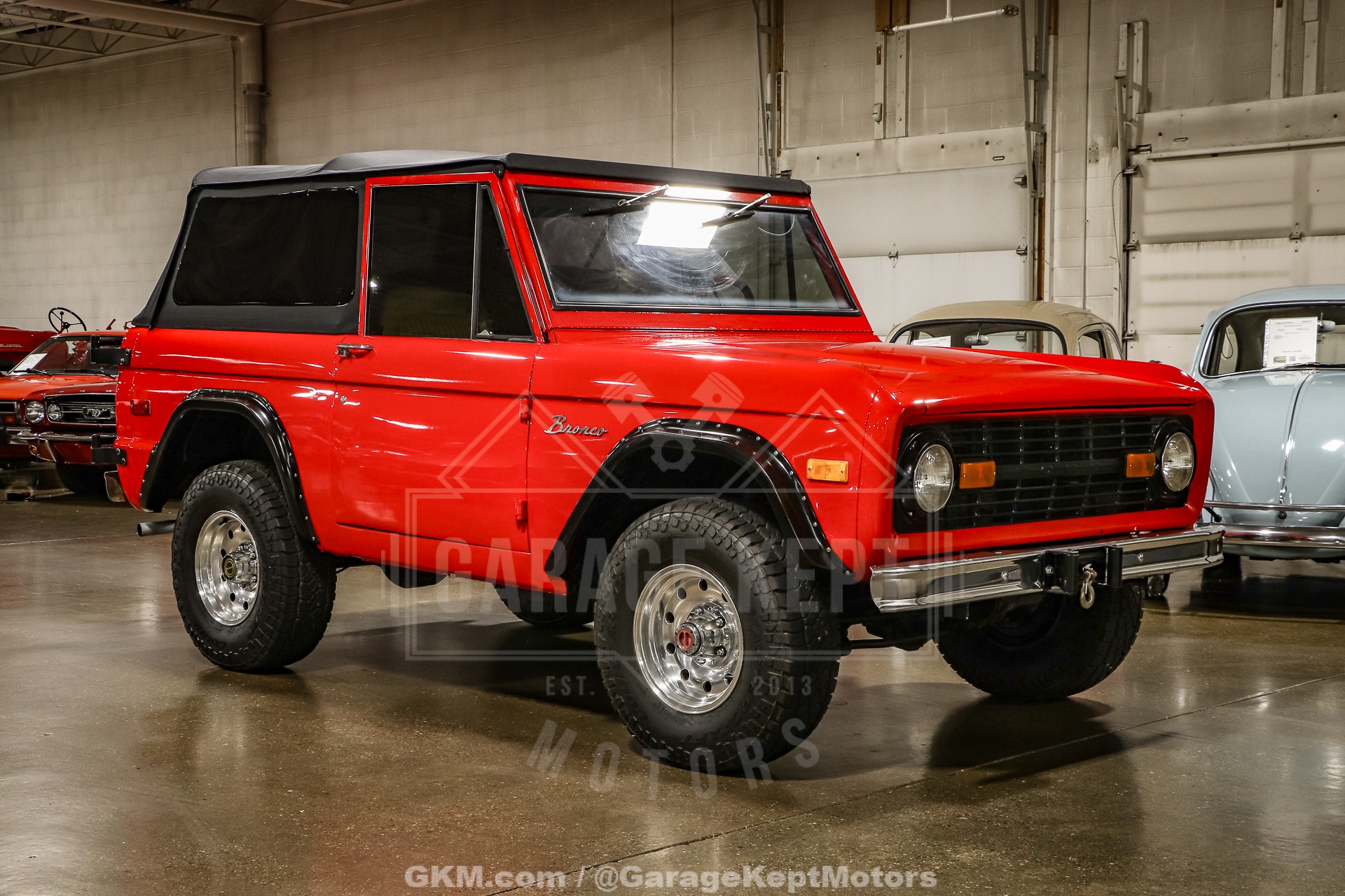 Ford-Bronco-1976-Red-White-22