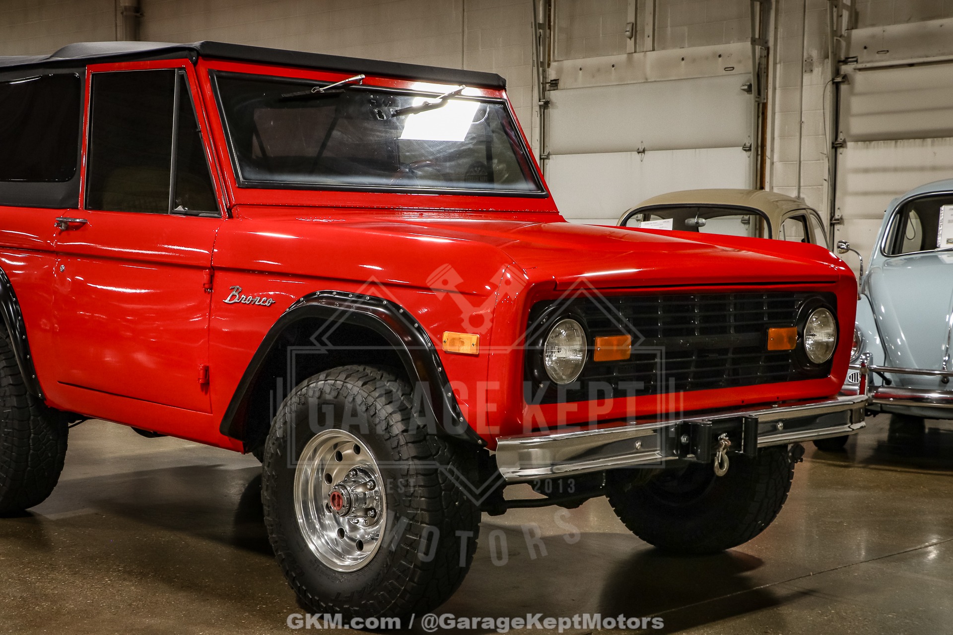 Ford-Bronco-1976-Red-White-23