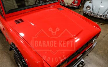 Ford-Bronco-1976-Red-White-24